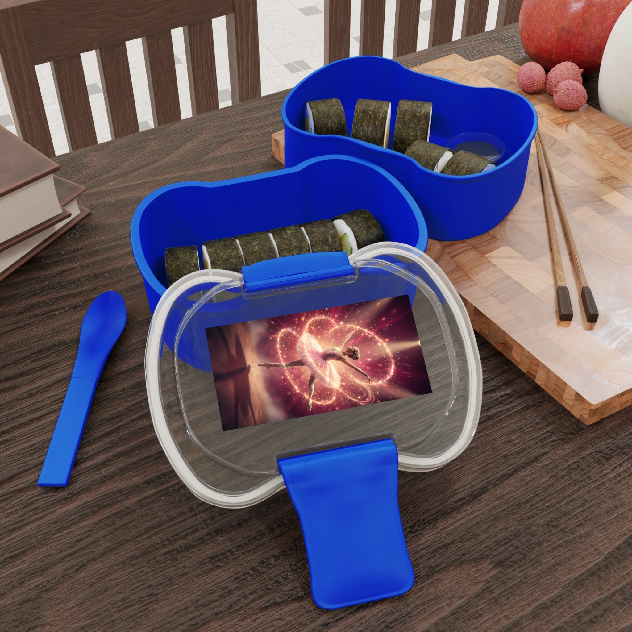 Contenitore bento a due livelli blu con divisorio interno e coperchio trasparente