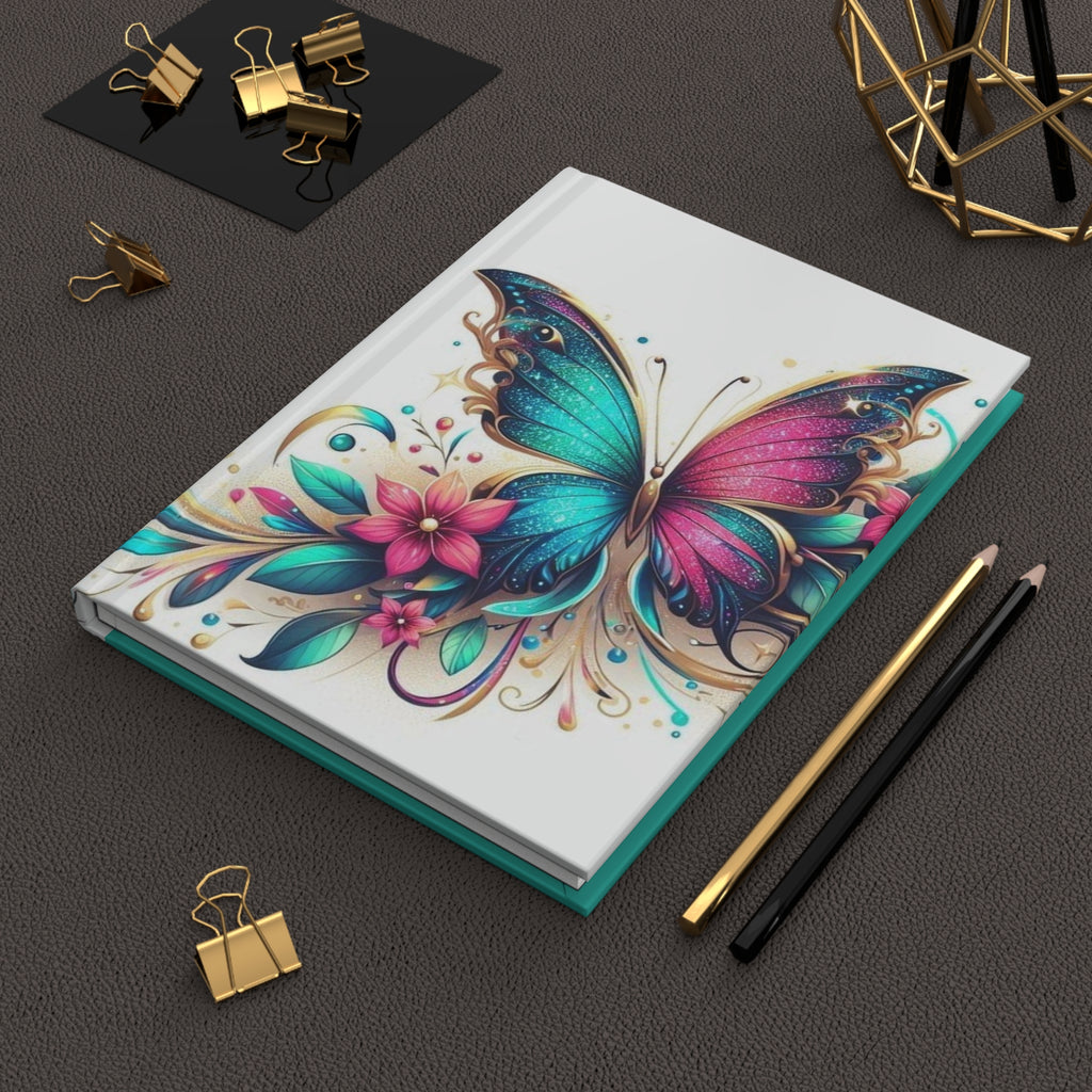 Quaderno rigido opaco chiuso con illustrazione farfalla colorata e bordi verde