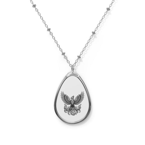 Collana d’argento con ciondolo ovale lucido e incisione d’uccello al centro
