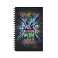 Quaderno a spirale nero con scritta neon “GAME ON LEVEL UP PLAYER WIN BOSS”