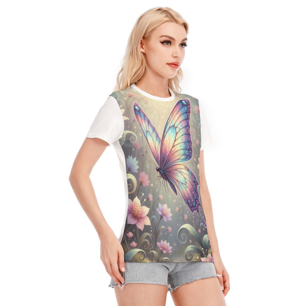 Maglietta da donna bianca con stampa farfalla multicolore su pannello verde-grigio, laterale.