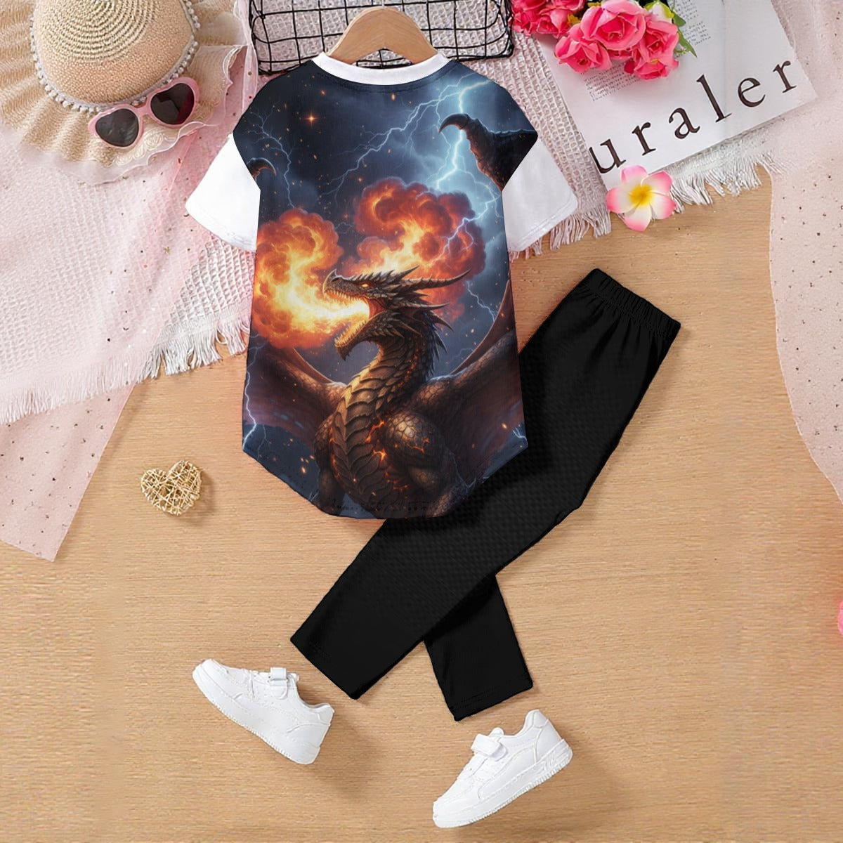 Completo bimbo con t-shirt bianca e stampa drago, pantaloni neri