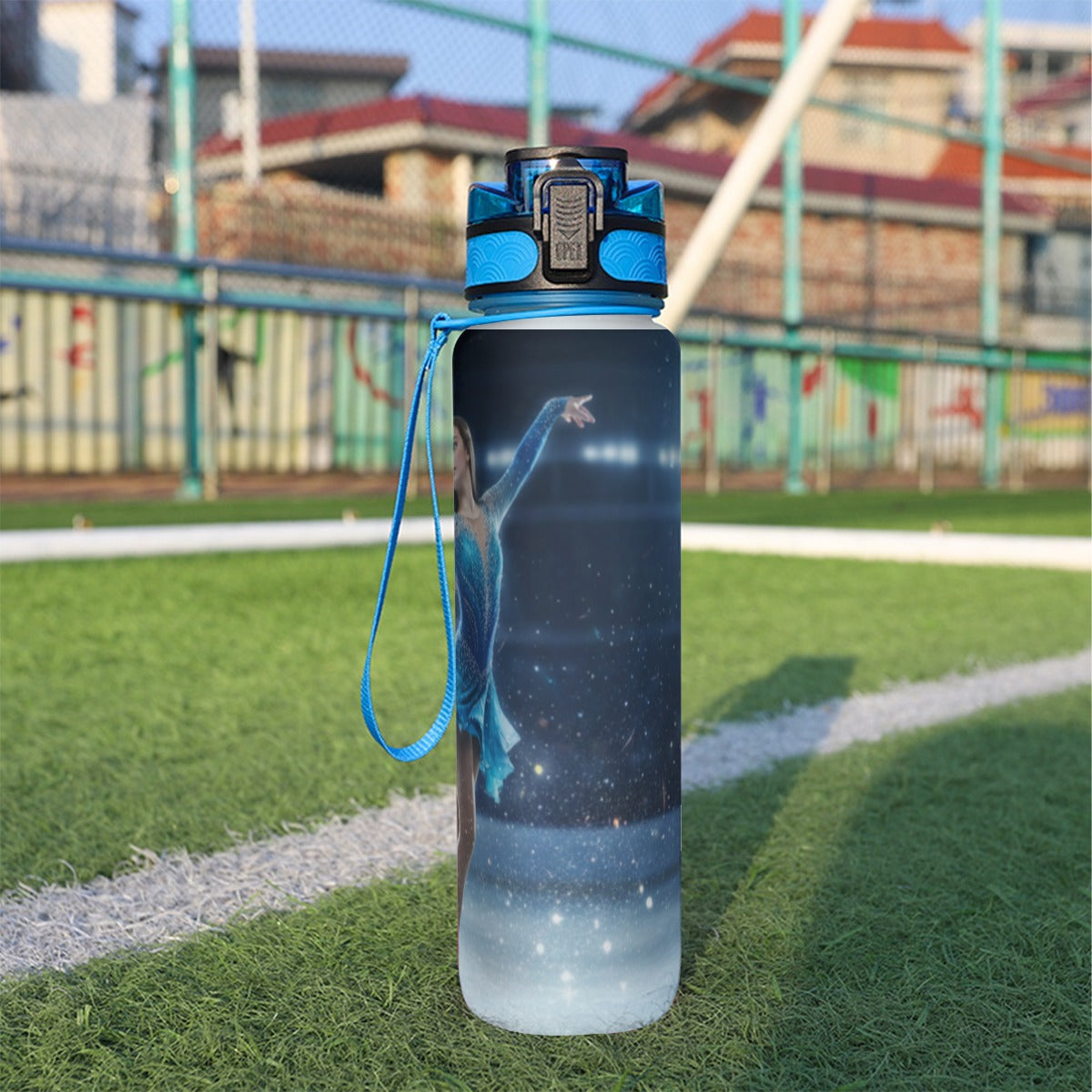 Bottiglia sport acqua 32 oz blu scuro con cappuccio blu, passante, stampa creatura marina