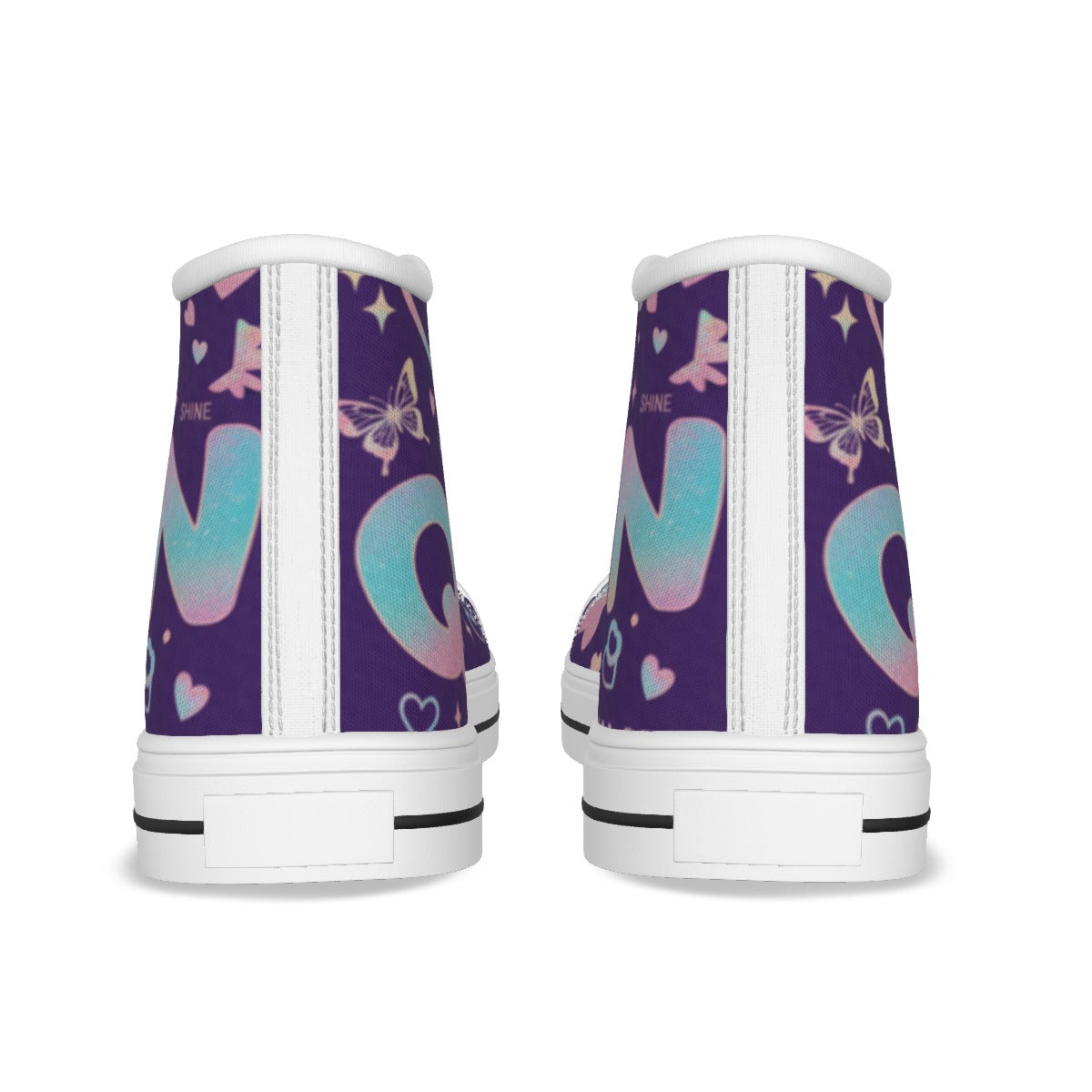 Scarpe canvas bambina alte viola con pannelli posteriori bianchi e lacci bianchi.