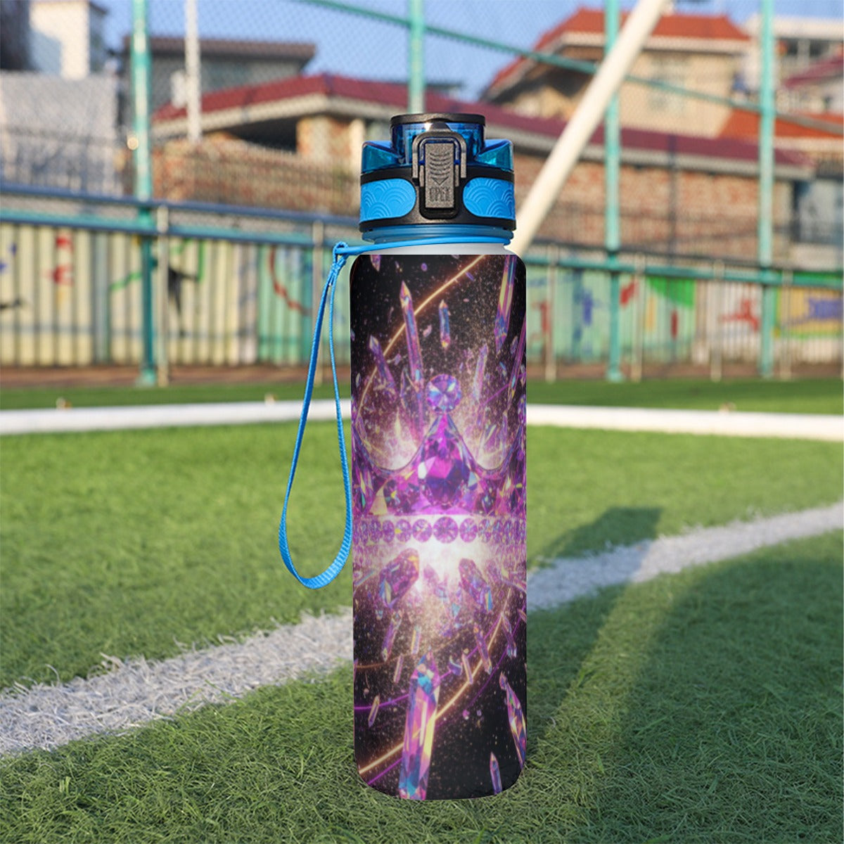 Borraccia sportiva 32 oz stampa galaxy viola, tappo blu e manico in corda.