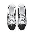 Scarpe running uomo Mod. 2 nere, fantasia grigia e lacci bianchi, suola bianca