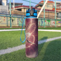 Borraccia sportiva 32 oz viola con motivo galassia, tappo blu e laccetto