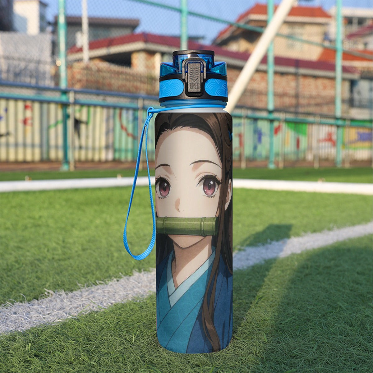 Borraccia sportiva 32oz con coperchio blu e stampa anime, cinturino a laccio