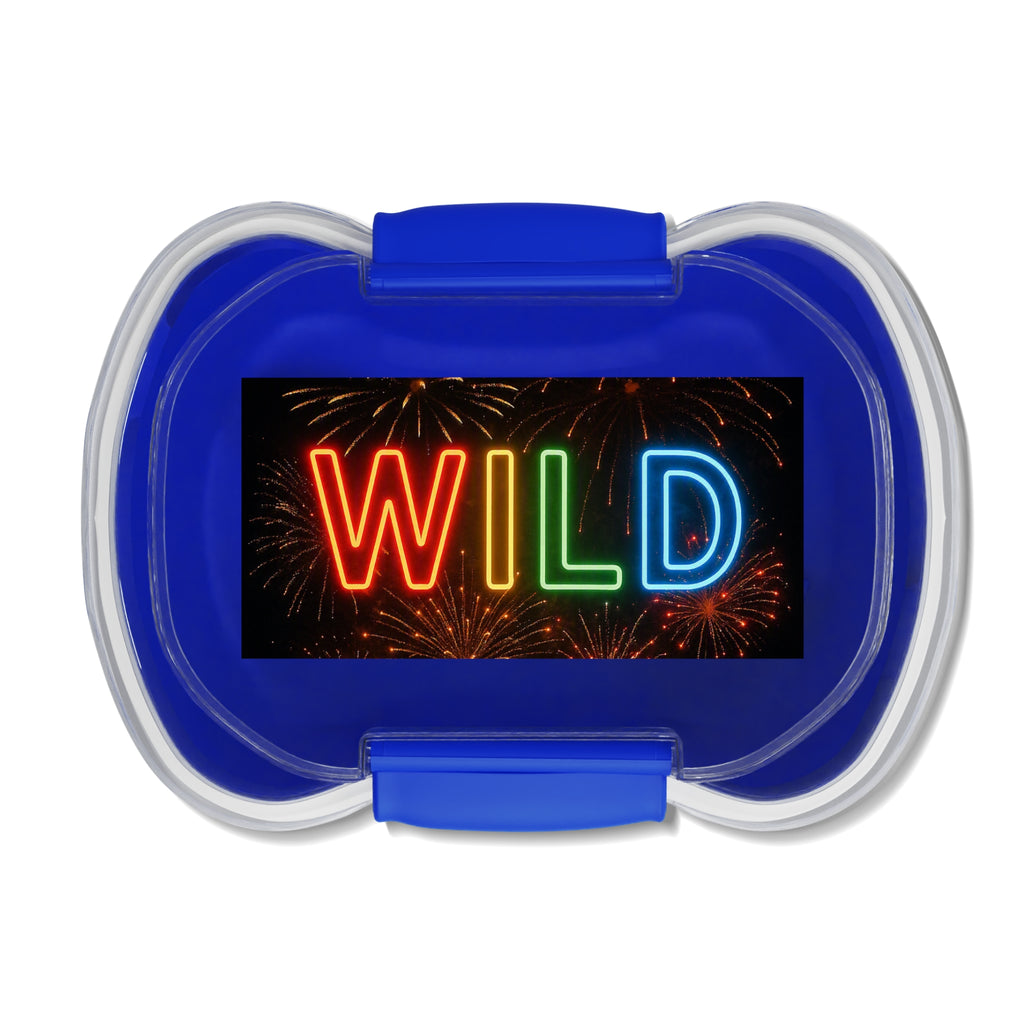 Contenitore bento a due livelli blu, coperchio trasparente con scritta WILD e fuochi