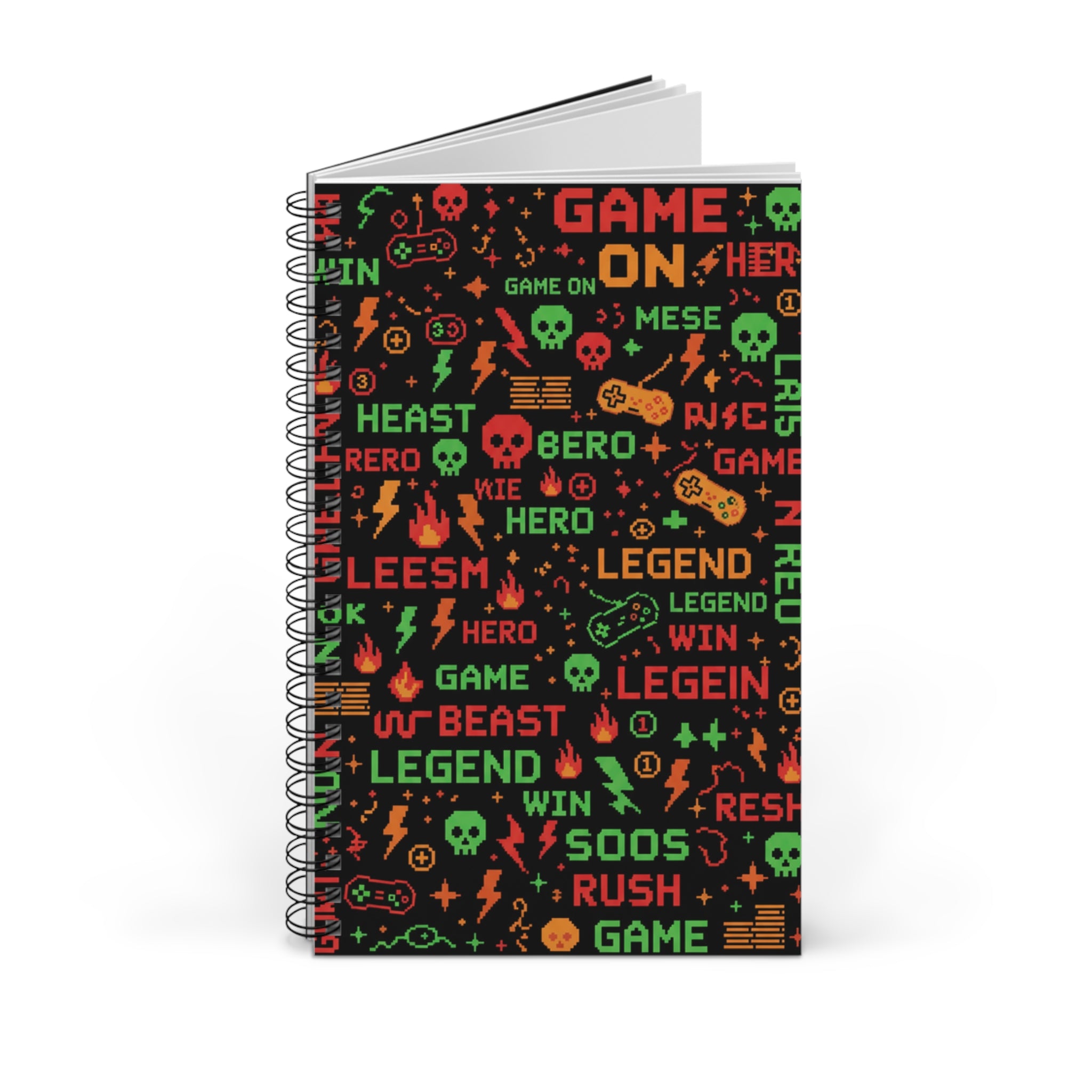Quaderno a spirale nero con copertina gaming; pagine leggermente aperte.